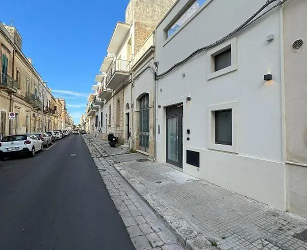 Casa Leonardo Lecce