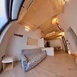 Casa Leonardo アパート