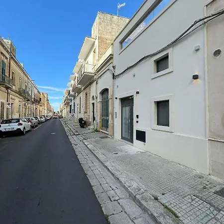Casa Leonardo Lecce